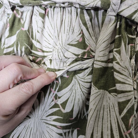 Tahari Womens Green & White Tropical Leaf Print Linen Shorts Belt Pockets L‎ - Picture 10 of 13